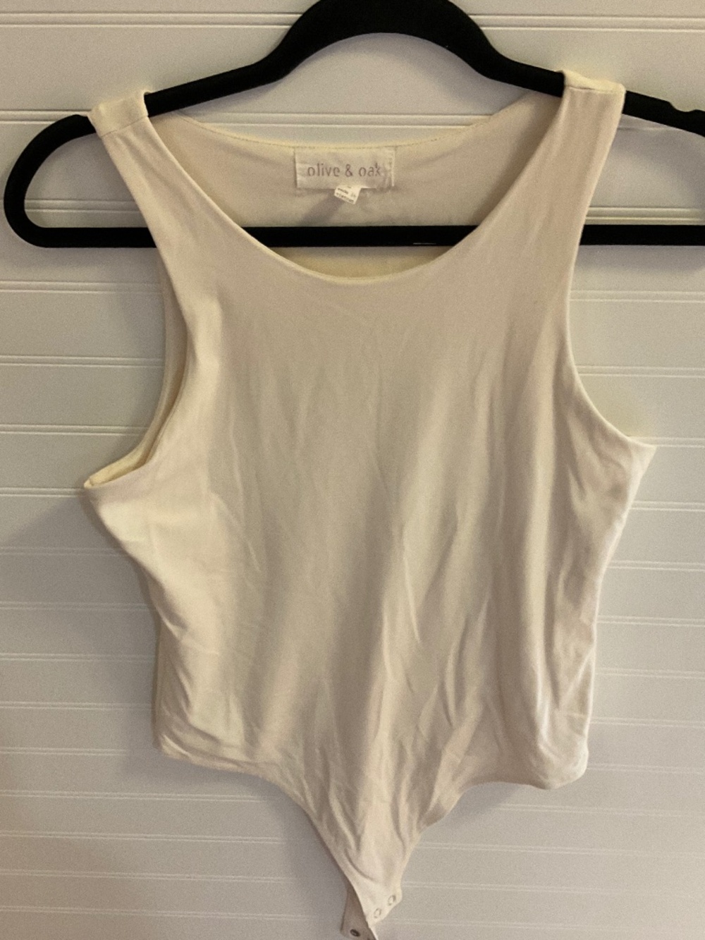 Olive & Oak Ivory Sleeveless Nigh Neck Bodysuit Size: L Pre Owned
